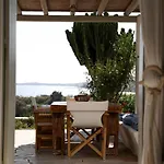 فيلة Hestia - Paros